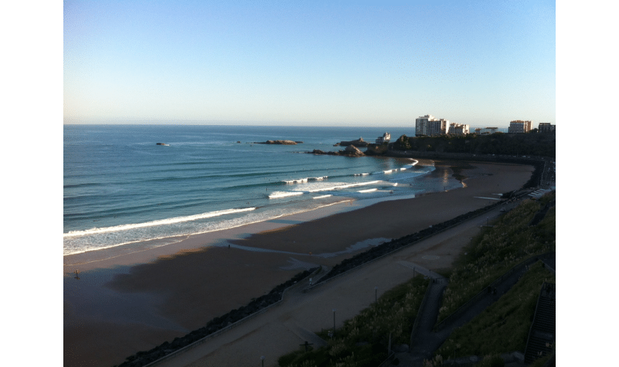 La côte des basques à Biarritz